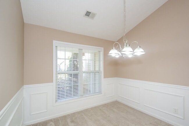 Building Photo - 22 Tillbrook Trail