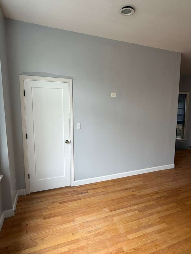 Building Photo - 448 N Aberdeen St