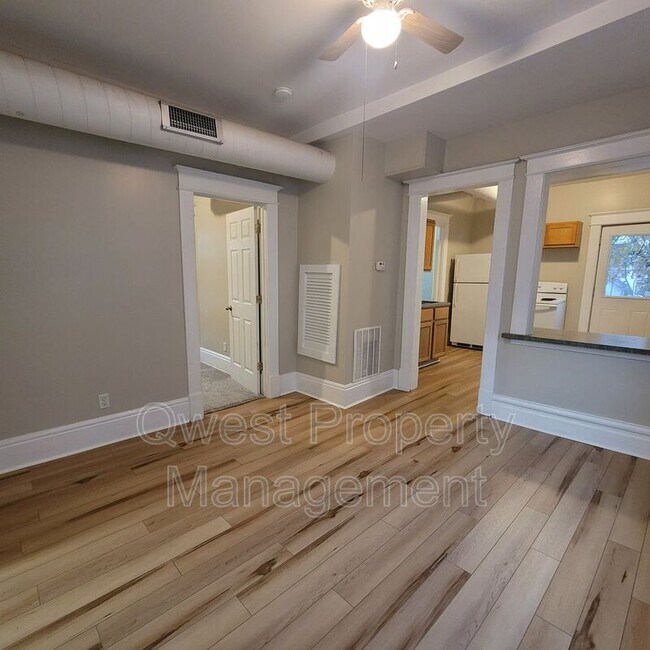 Foto del edificio - 46 National Ave SW