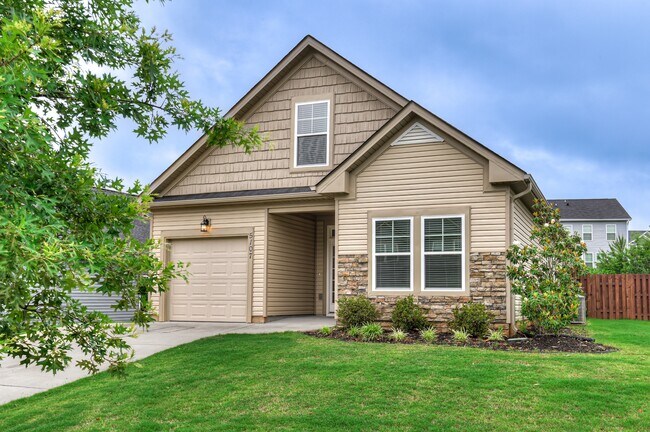 Foto del edificio - 5107 Heathbrook Dr