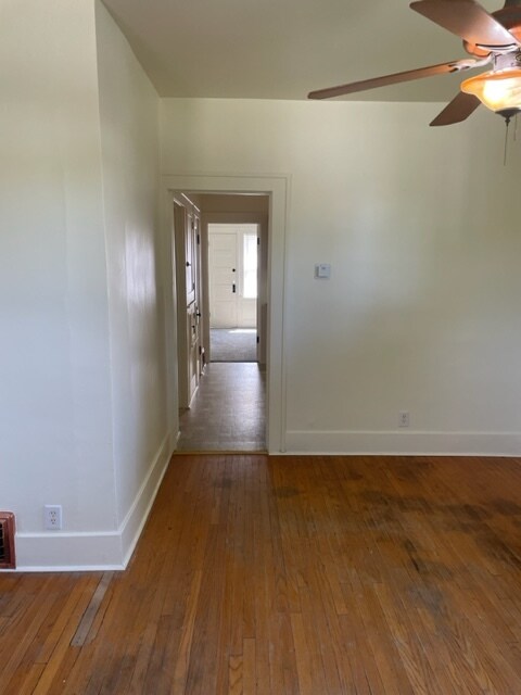 Building Photo - 108 Lewis Ave