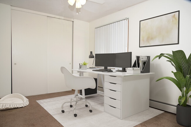 Interior Photo - ReNew Meadow Lake
