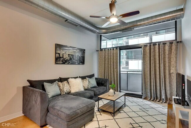 Foto del edificio - 660 W Wayman St