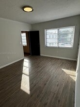 Building Photo - 541 SW 7th St