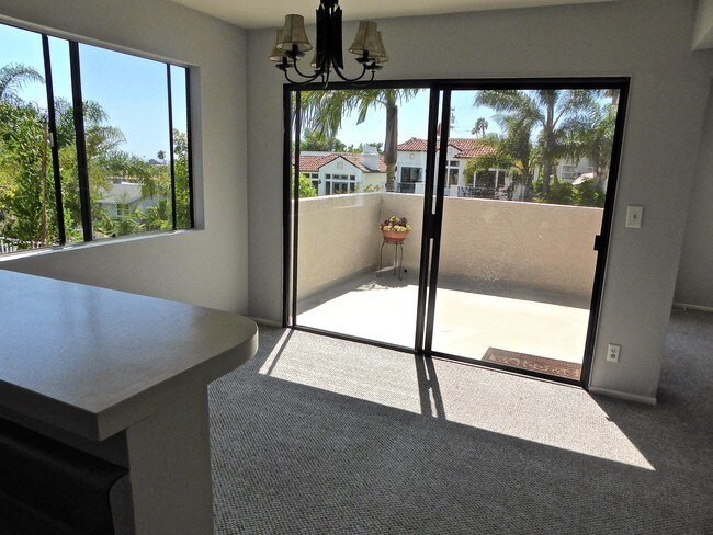 Balcony off dining room - 33816 Silver Lantern St