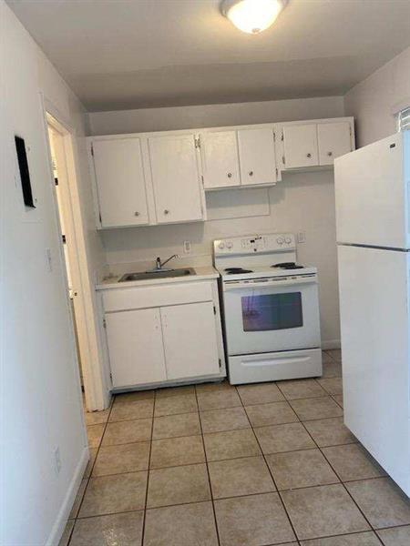 Building Photo - 140 NW 40th St