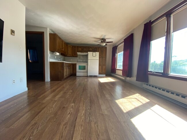 Building Photo - 5 Highridge Dr