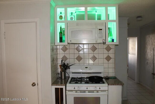 Foto del edificio - 2424 33rd St