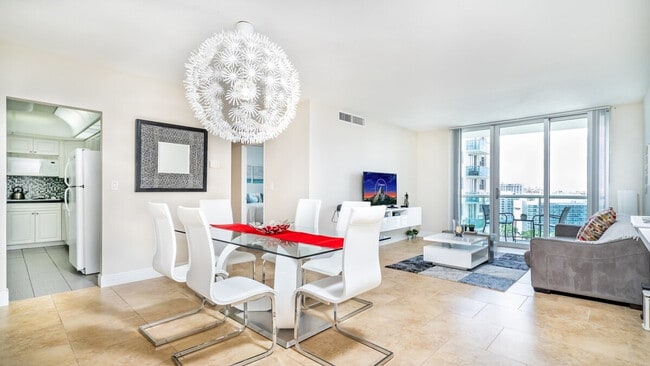 Building Photo - 3801S S Ocean Dr