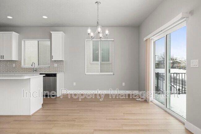 Building Photo - 1248 W Brinkerhoff Dr