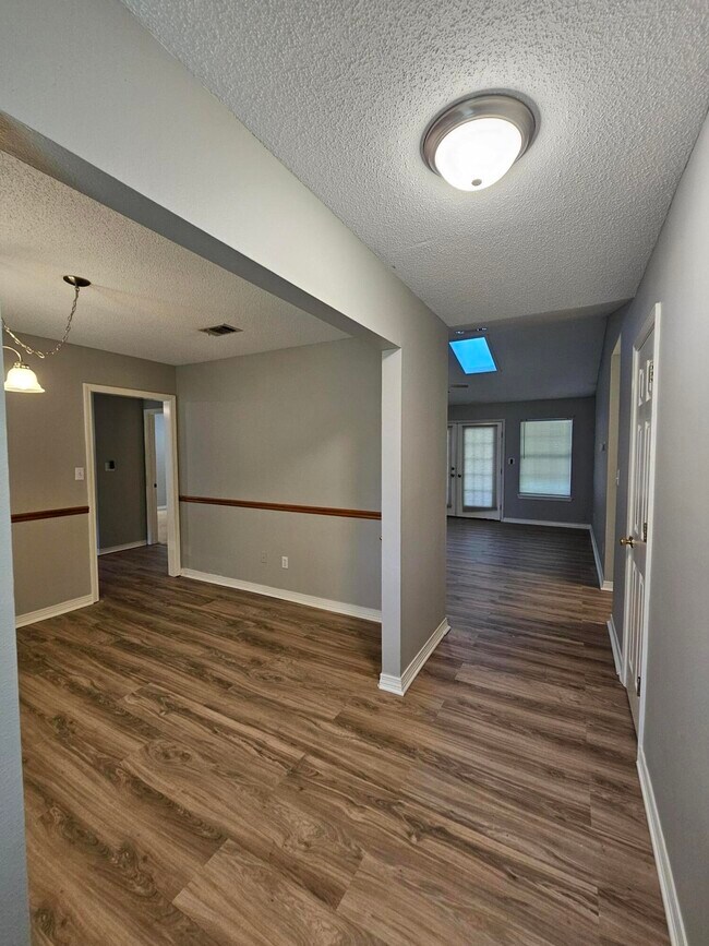 Foto del edificio - 8207 Nevada St