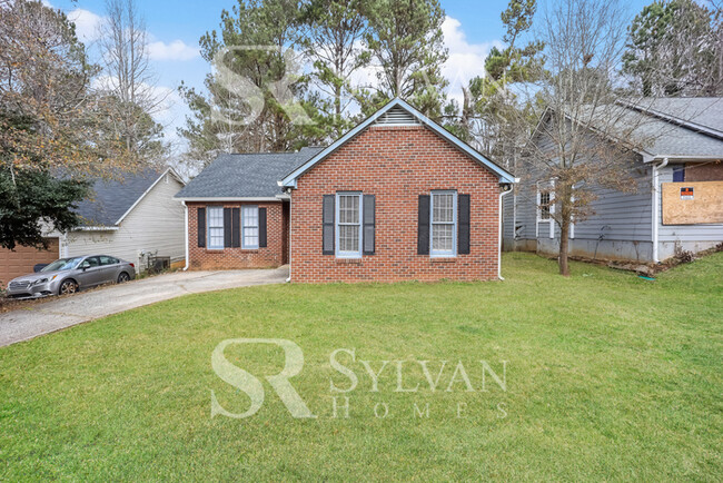 Building Photo - Charming 3BR 2BA Brick Home