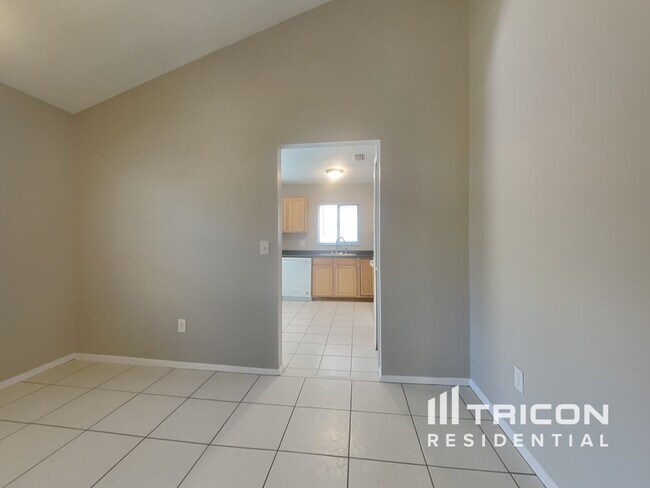 Building Photo - 1410 Cloverfield Drive Brandon FL
