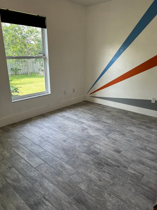 Foto del edificio - 11902 NW 10th Ave