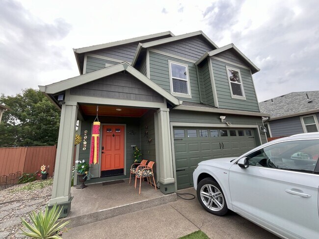 Foto del edificio - Modern 4-Bedroom Home with Stylish Coffee Bar & Outdoor Pergola Retreat