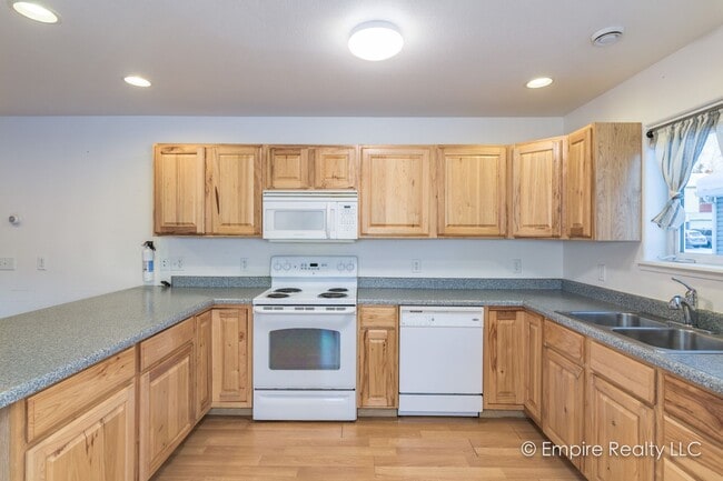 Building Photo - 4773 Glasgow Dr