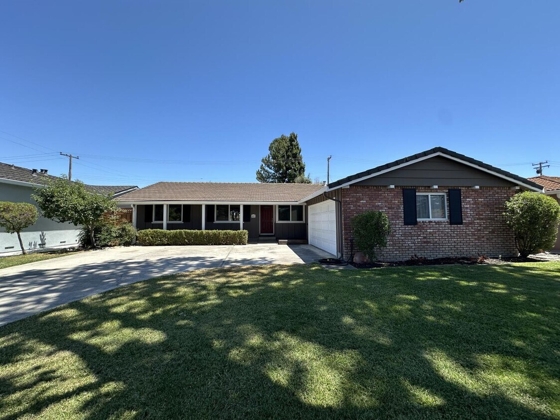 Foto principal - 467 Luther Dr