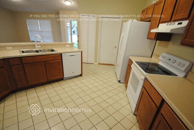 Foto del edificio - 1537 Elf Stone Dr