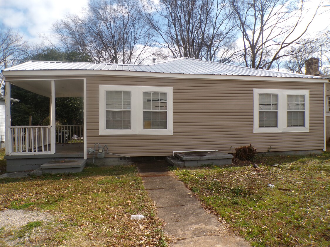 Primary Photo - 407 S Park Rd SW
