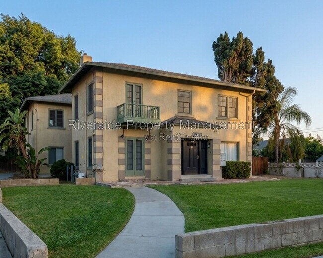 Building Photo - 4566 Orange St