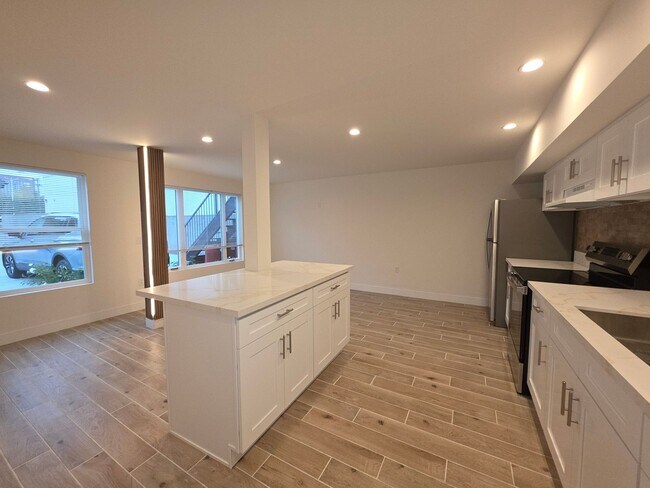 Foto del edificio - ? Move-in Special!* Bright, Brand-New 1-Bedroom Apartment in Central Glendale – Stylish & Move-In...