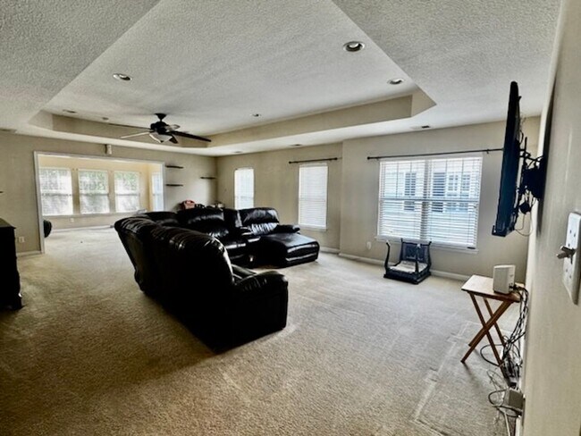 Building Photo - 949 Turtle Pond Ln