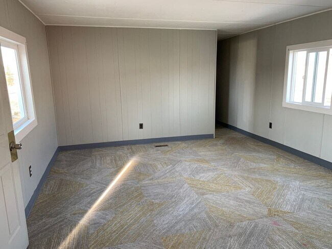 Foto del edificio - 1150 Forestvale Rd