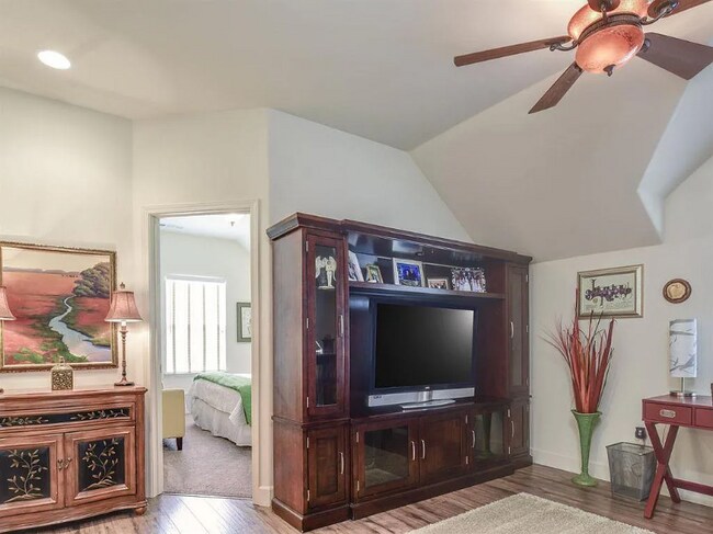 Foto del edificio - 1024 Provence Village Dr