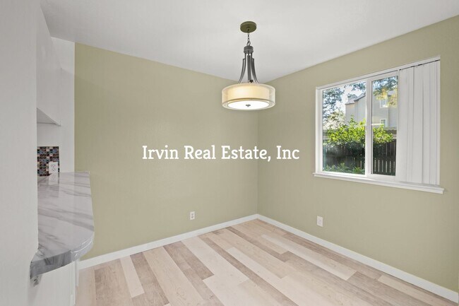 Foto del edificio - Cute 1 Bedroom and 1 Bath with carport