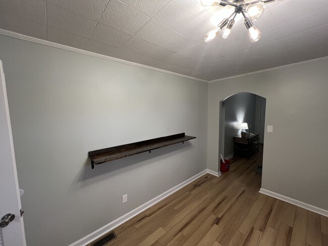 Kitchen Nook - 1918 Beech St