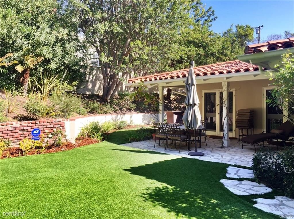 Foto principal - 3 br, 2 bath House - 3401 Paseo del Campo