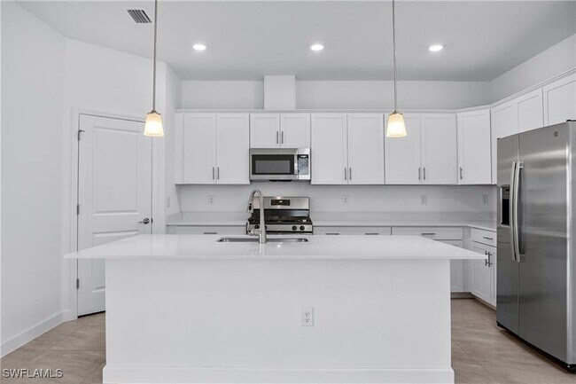 Foto del edificio - 18311 Ridgeline Dr