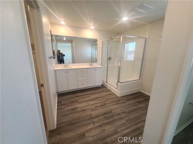 Building Photo - 15674 Santa Cruz Ct