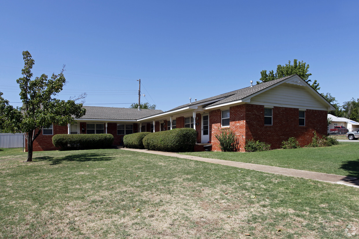 Primary Photo - Marcum Apartments