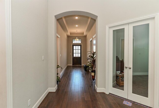 Foto del edificio - 3703 Lake Falls Dr