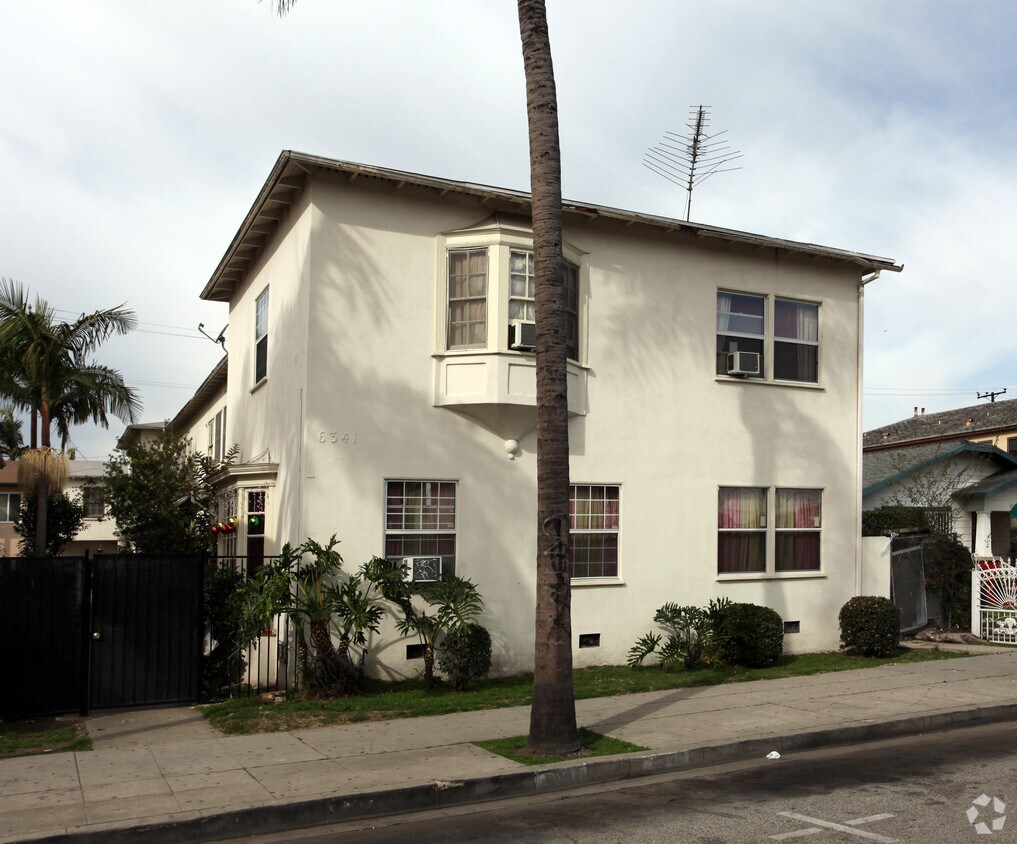 Building Photo - 6341 Templeton St