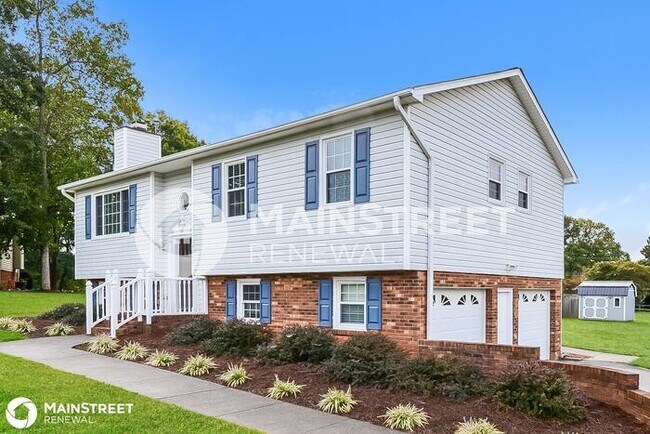 Foto del edificio - 7570 GLENN FERRY RD, PFAFFTOWN, NC 27040