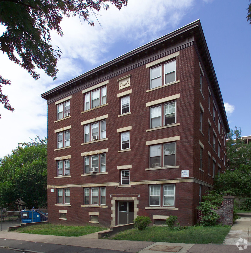 Building Photo - Springfield Gardens