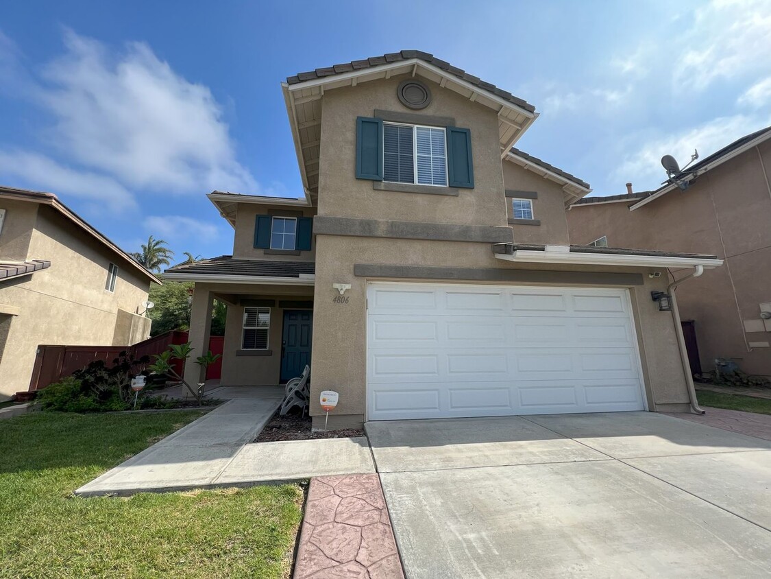 Foto principal - Beautiful 4 bed 3 bath home in Remington H...