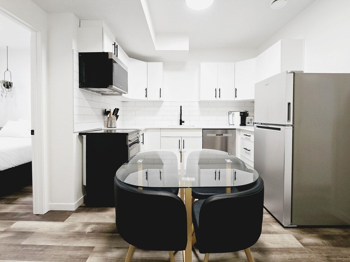 Primary Photo - 13024-13113 113 Ave NW