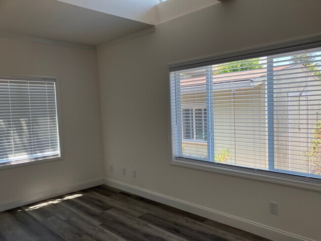 Foto del edificio - 140 Fairview Dr