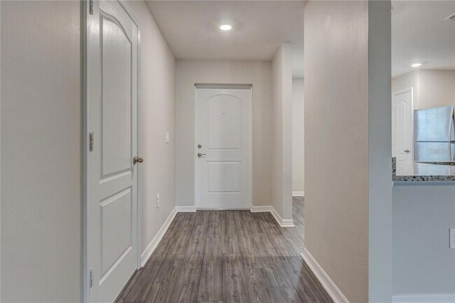 Foto del edificio - 4127 Snowdrop St