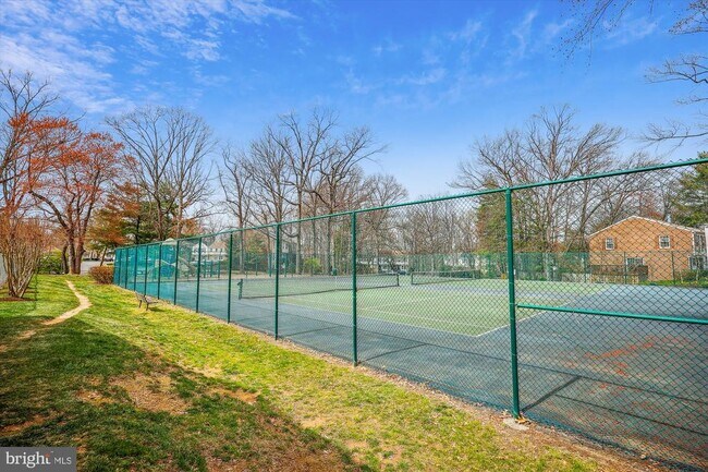 Foto del edificio - 421 Christopher Ave