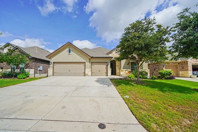 Foto del edificio - Stunning 4BR Home with 3-Car Garage in Turning Stone - Realtor Commission: $750