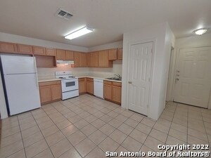 Foto del edificio - 11223 Center Point Rd