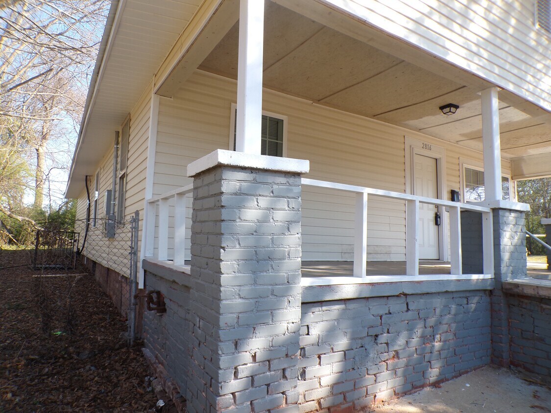 Foto del edificio - 2816 Brookhaven Ave SW