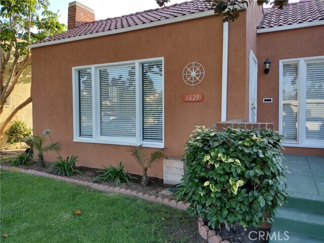 Building Photo - 1629 Cota Ave