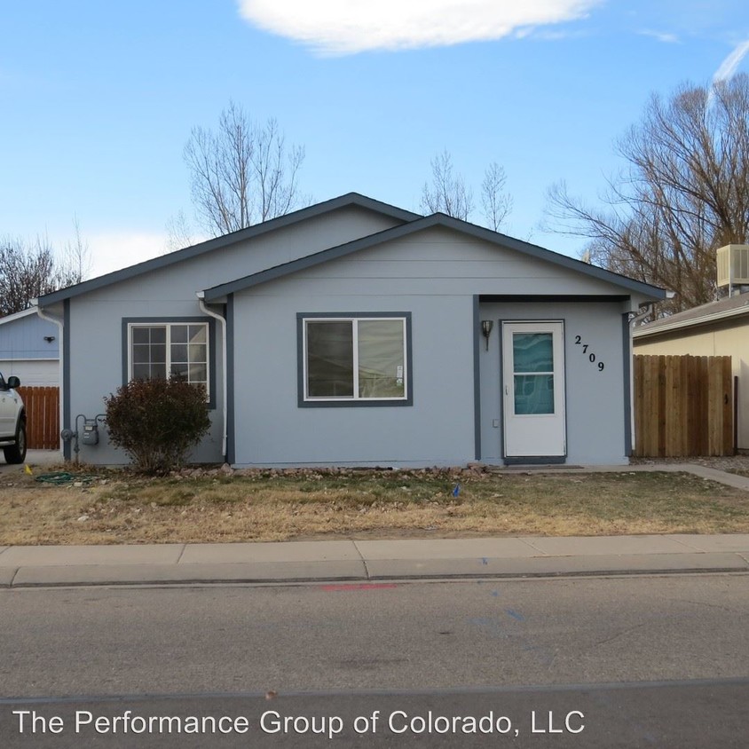 Primary Photo - 3 br, 2 bath House - 2709 Acero Ave