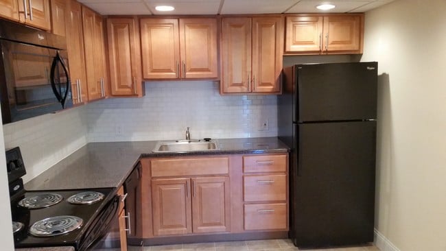 Building Photo - Willow Bend Townhomes