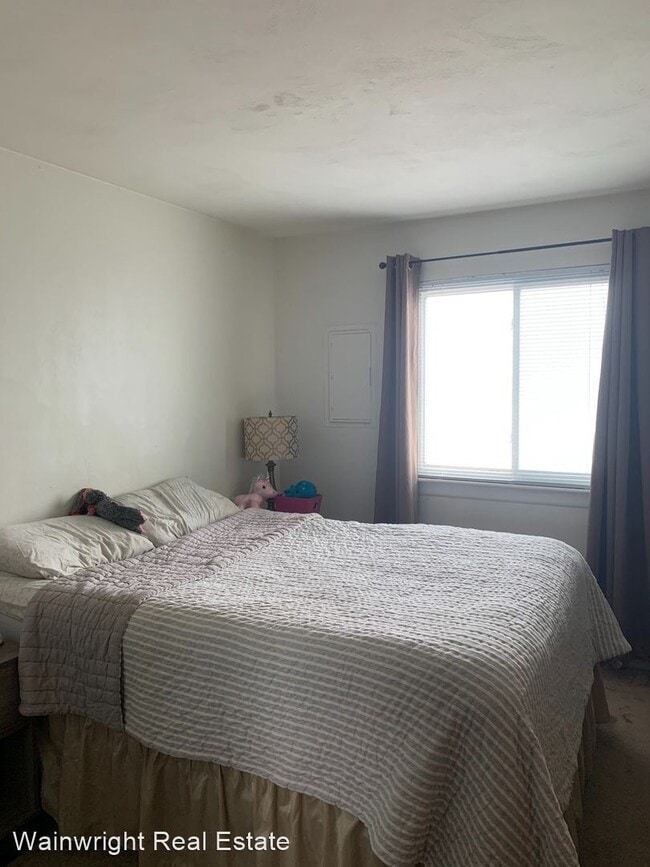 Building Photo - 2 br, 1 bath House - 3235 Page Avenue #6